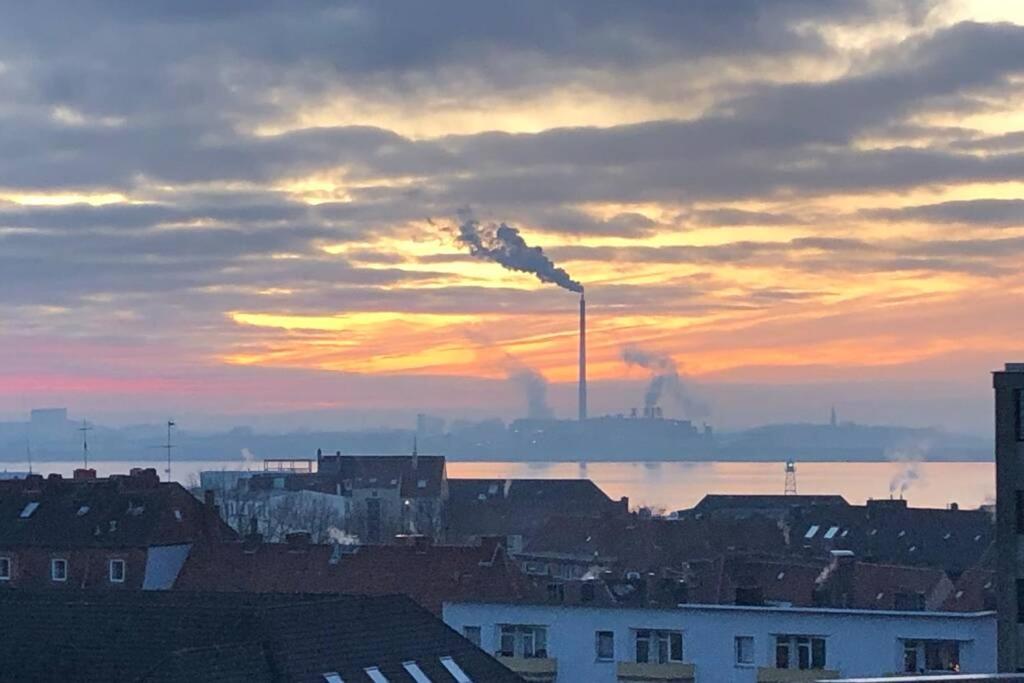 Yachtpanorama Weser Und Yachthafenblick 1 Zi 7Og Bremerhaven Esterno foto